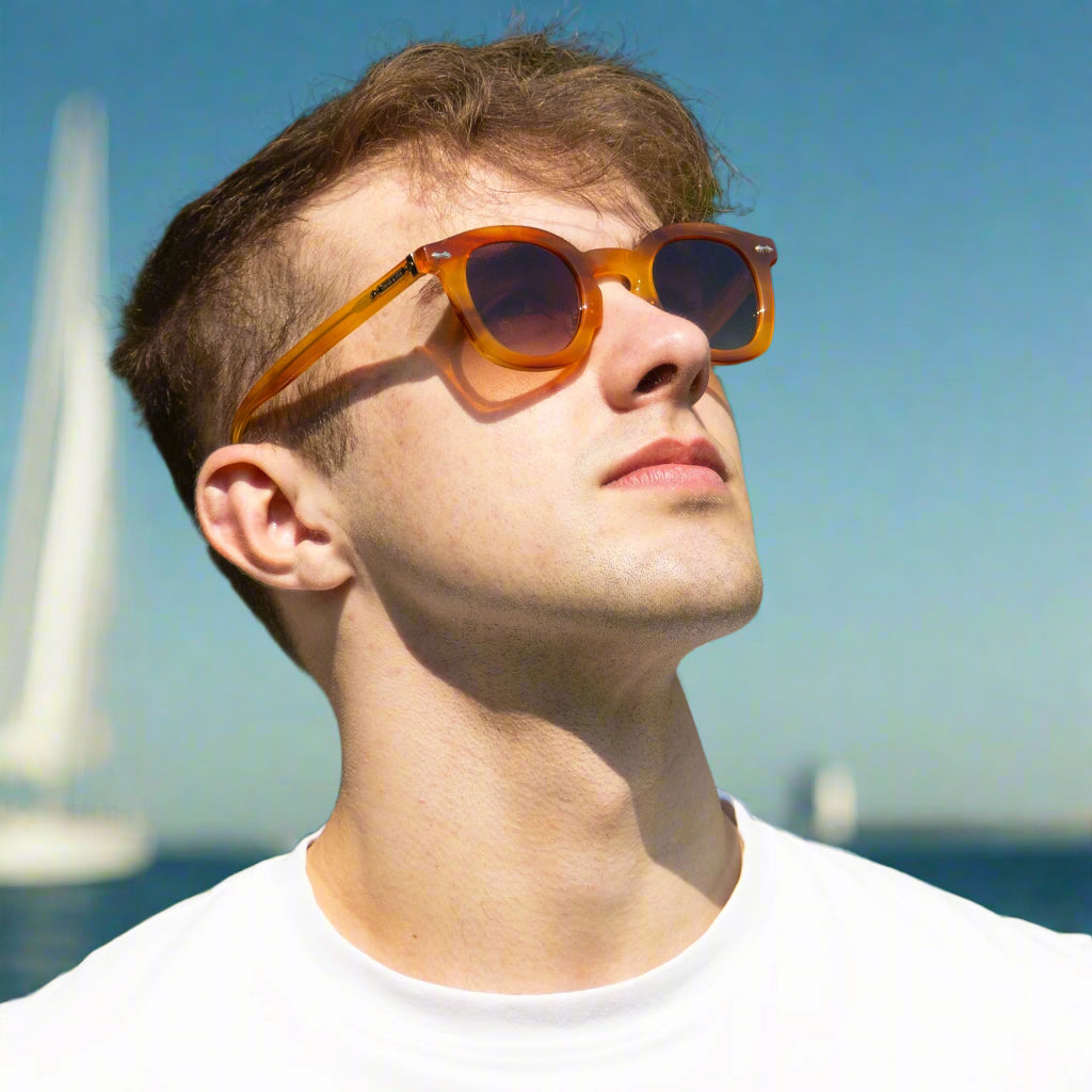 Shenstone - Tortoise Frame Red Lens